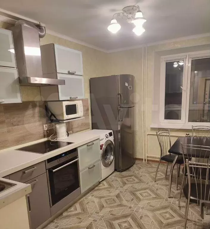 1-к. квартира, 37 м, 14/17 эт. - Фото 0