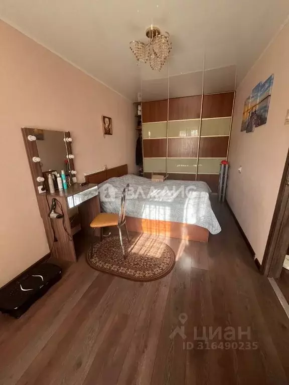 3-к кв. Оренбургская область, Орск Новый город мкр, ул. Кутузова, 6 ... - Фото 0