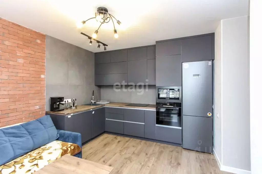 2-к кв. Тюменская область, Тюмень ул. Пожарных и Спасателей, 5к1 (60.1 ... - Фото 1