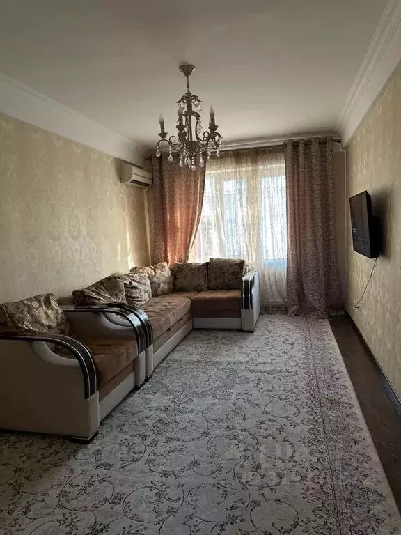 2-к кв. Дагестан, Каспийск просп. М. Омарова, 11 (73.0 м) - Фото 0