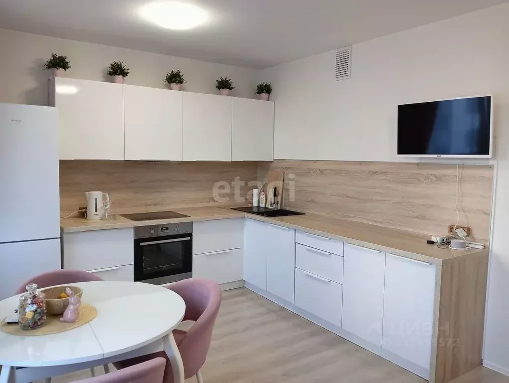 2-к кв. Свердловская область, Екатеринбург ул. Евгения Савкова, 35 ... - Фото 0