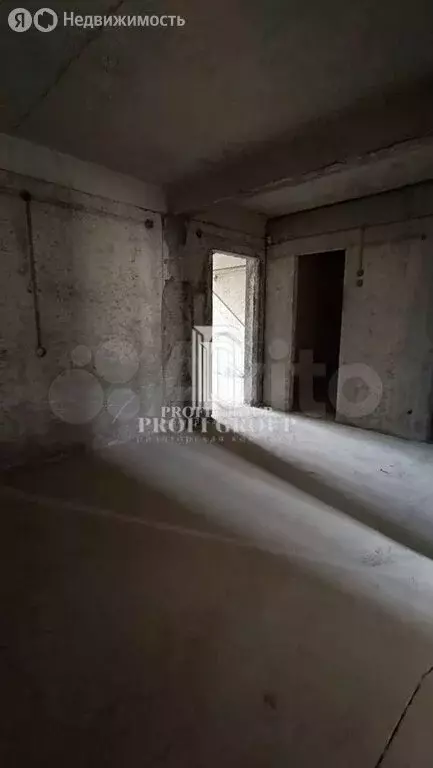 2-комнатная квартира: Каспийск, улица Магомедали Магомеджановa, 18 (76 ... - Фото 0