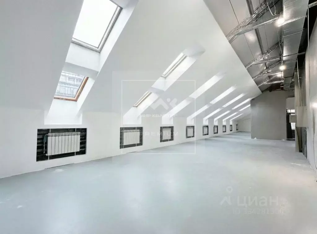 Помещение свободного назначения в Санкт-Петербург Кирочная ул., 28а ... - Фото 1
