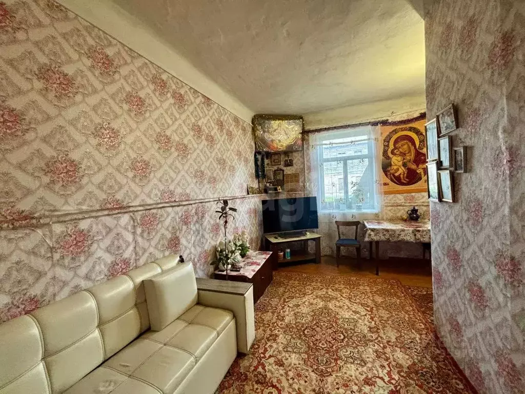 2-к кв. Псковская область, Остров ул. 25 Октября, 38 (42.0 м) - Фото 1