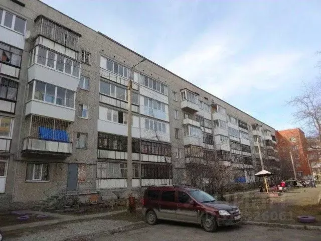 3-к кв. Свердловская область, Екатеринбург ул. Конотопская, 5 (56.1 м) - Фото 0