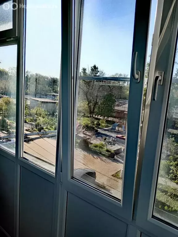 3-комнатная квартира: Таганрог, улица Шаумяна, 8 (59 м) - Фото 0