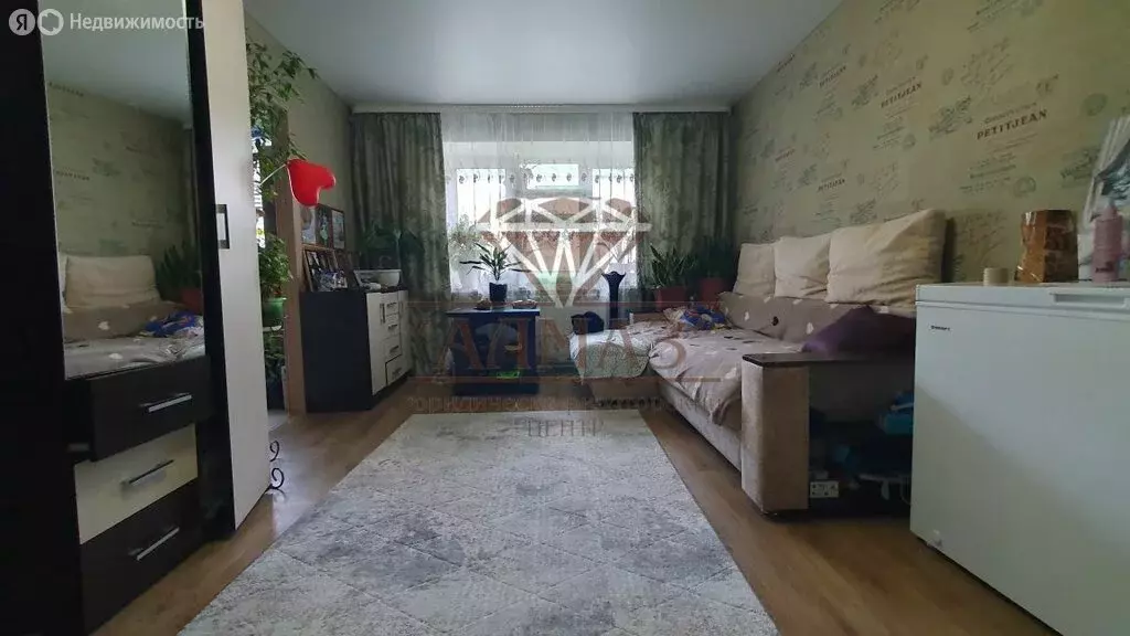 3-комнатная квартира: посёлок Газопровод, Советская улица, 5 (49.7 м) - Фото 0