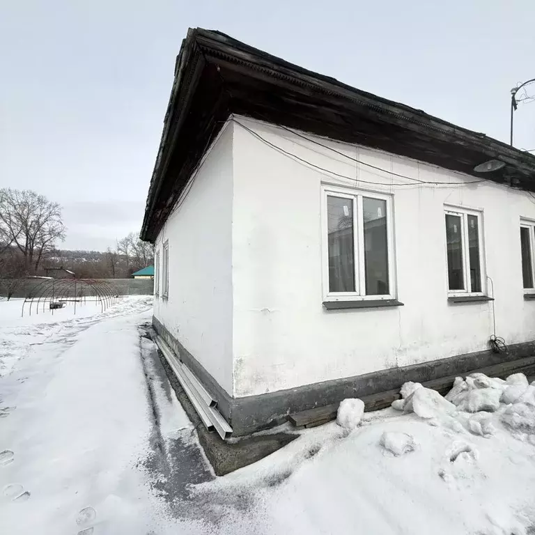 Дом в Кемеровская область, Новокузнецк Защитная ул., 13 (48 м) - Фото 1