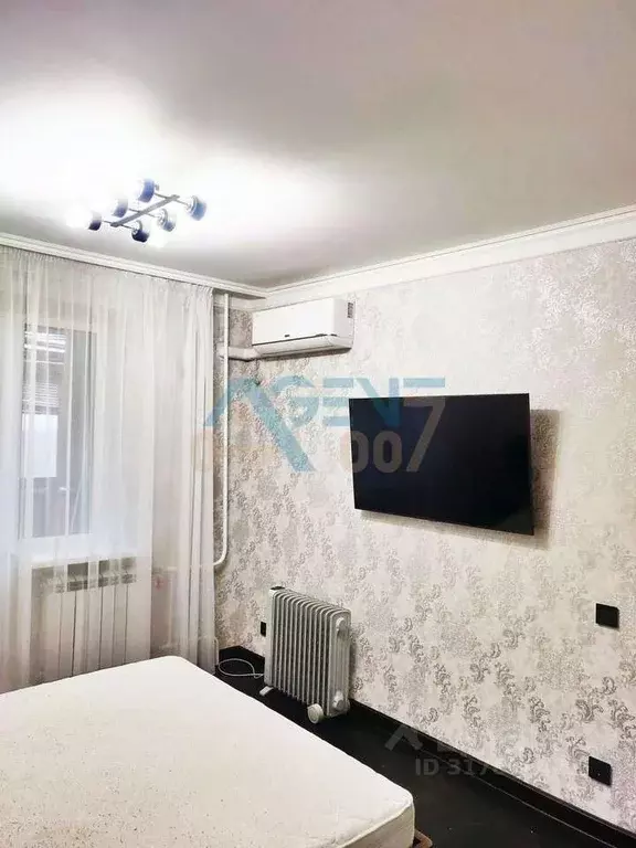 3-к кв. Белгородская область, Белгород ул. Челюскинцев, 56 (63.0 м) - Фото 0
