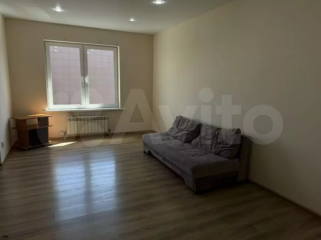 1-к. квартира, 38 м, 9/9 эт. - Фото 1