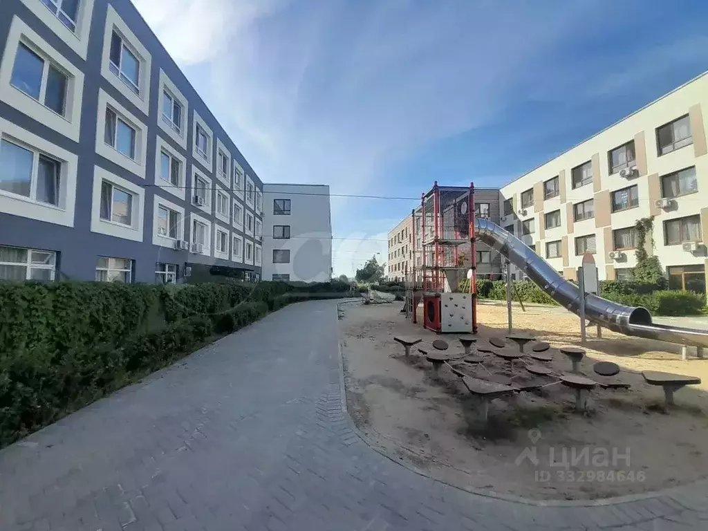 Студия Тюменская область, Тюмень ул. Стройотрядовская, 8 (30.7 м) - Фото 1