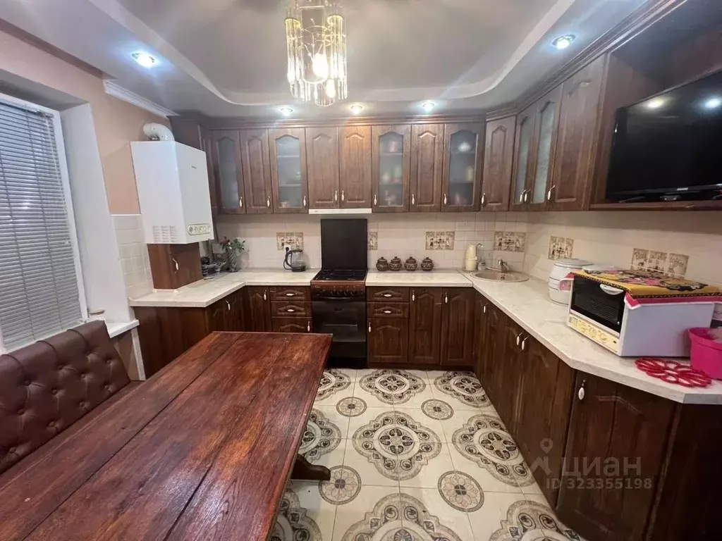 3-к кв. Крым, Керчь ул. Рыбакова, 3 (90.4 м) - Фото 1