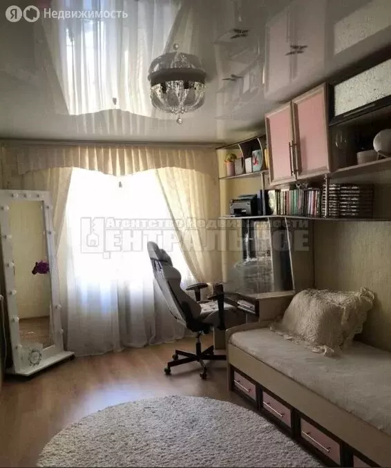 4-комнатная квартира: Смоленск, улица Крупской, 45А (742 м) - Фото 1