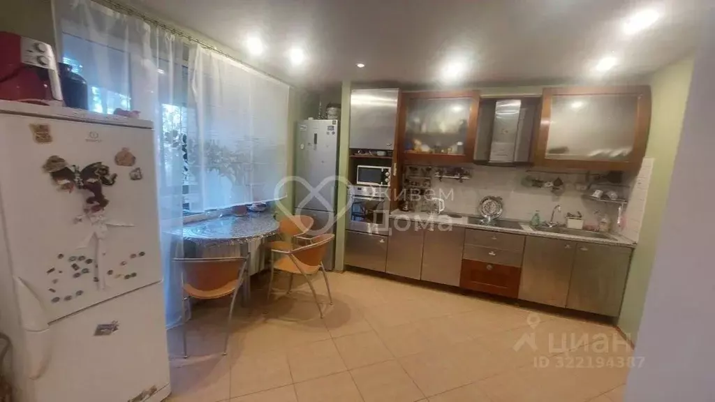 4-к кв. Волгоградская область, Волгоград ул. Маршала Чуйкова, 37 ... - Фото 1