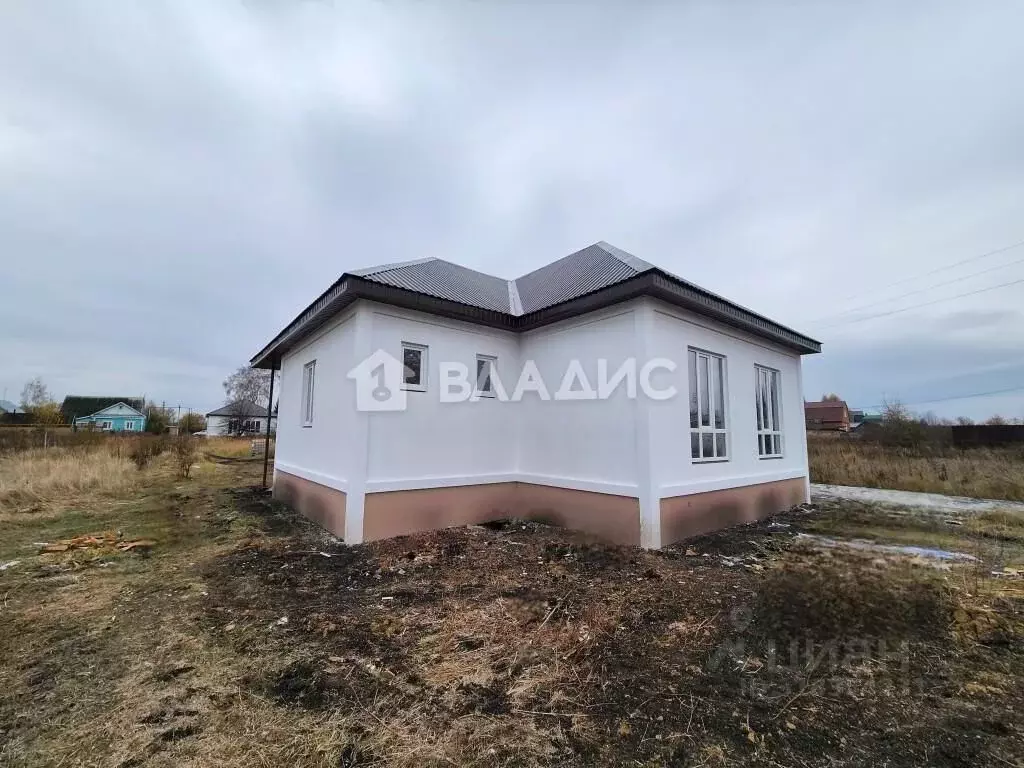Дом в Пензенская область, с. Бессоновка ул. Городок, 35 (98 м) - Фото 0