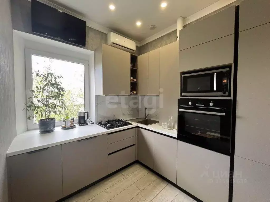 2-к кв. Ростовская область, Таганрог Октябрьская ул., 38Б (43.0 м) - Фото 1