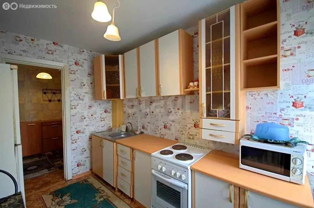 2-комнатная квартира: Ялуторовск, Тюменская улица, 55 (55 м) - Фото 2