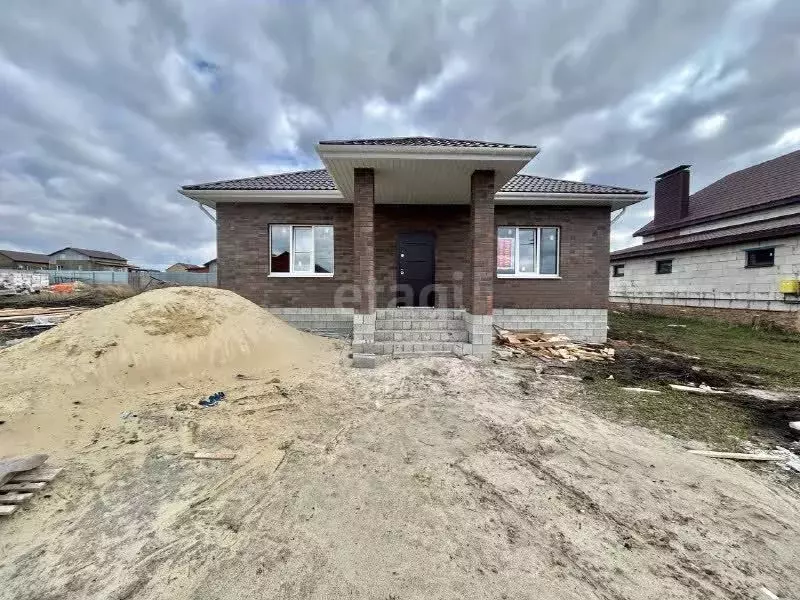 Дом в Белгородская область, Строитель Яковлевский городской округ, ул. ... - Фото 0