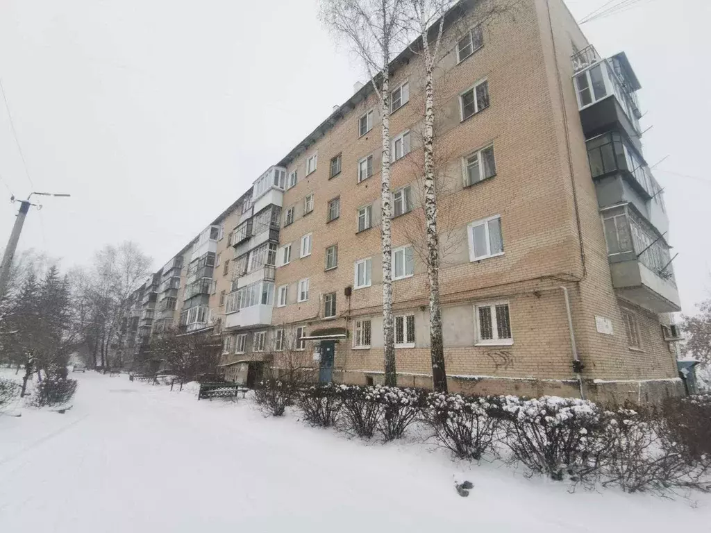 4-к кв. Челябинская область, Чебаркуль 9 Мая ул., 36 (60.9 м) - Фото 1