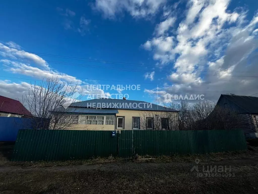 Дом в Рязанская область, Спасский район, Михальское с/пос, Деревня ... - Фото 0