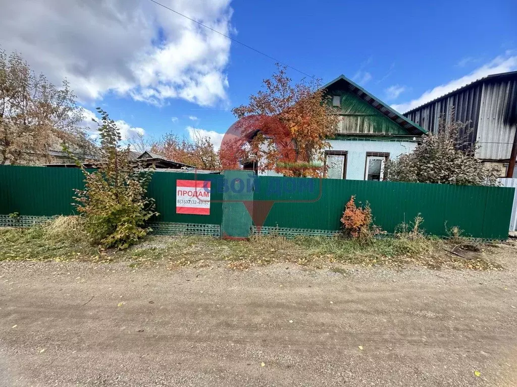 Дом в Оренбургская область, Орск пос. Первомайский, ул. Писарева (75 ... - Фото 1