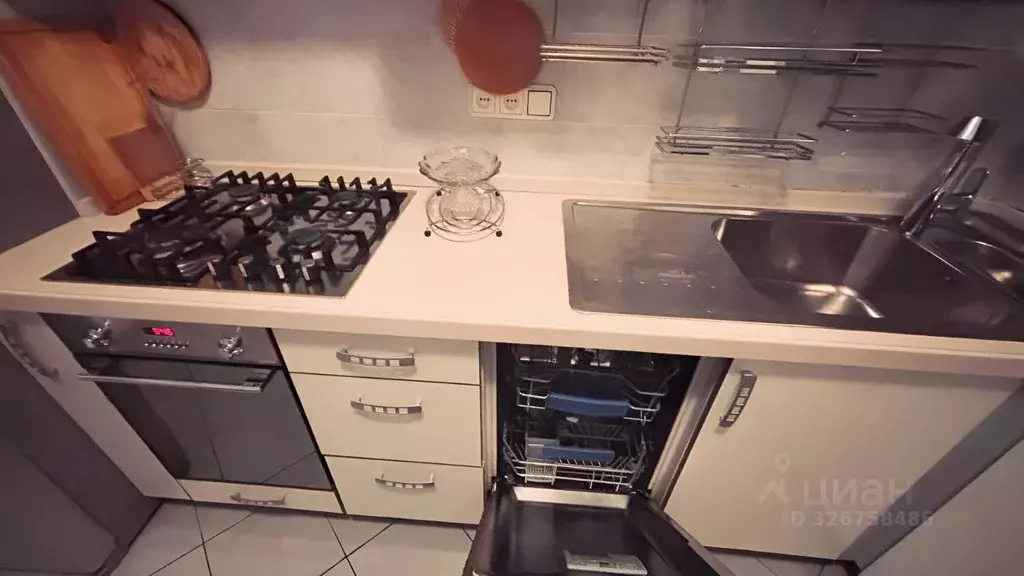 4-к кв. Москва ул. Космонавтов, 6 (77.4 м) - Фото 1