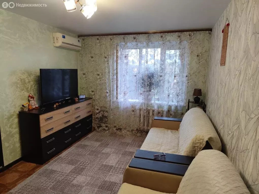 2-комнатная квартира: посёлок Большевик, улица Ленина, 104 (43.2 м) - Фото 1