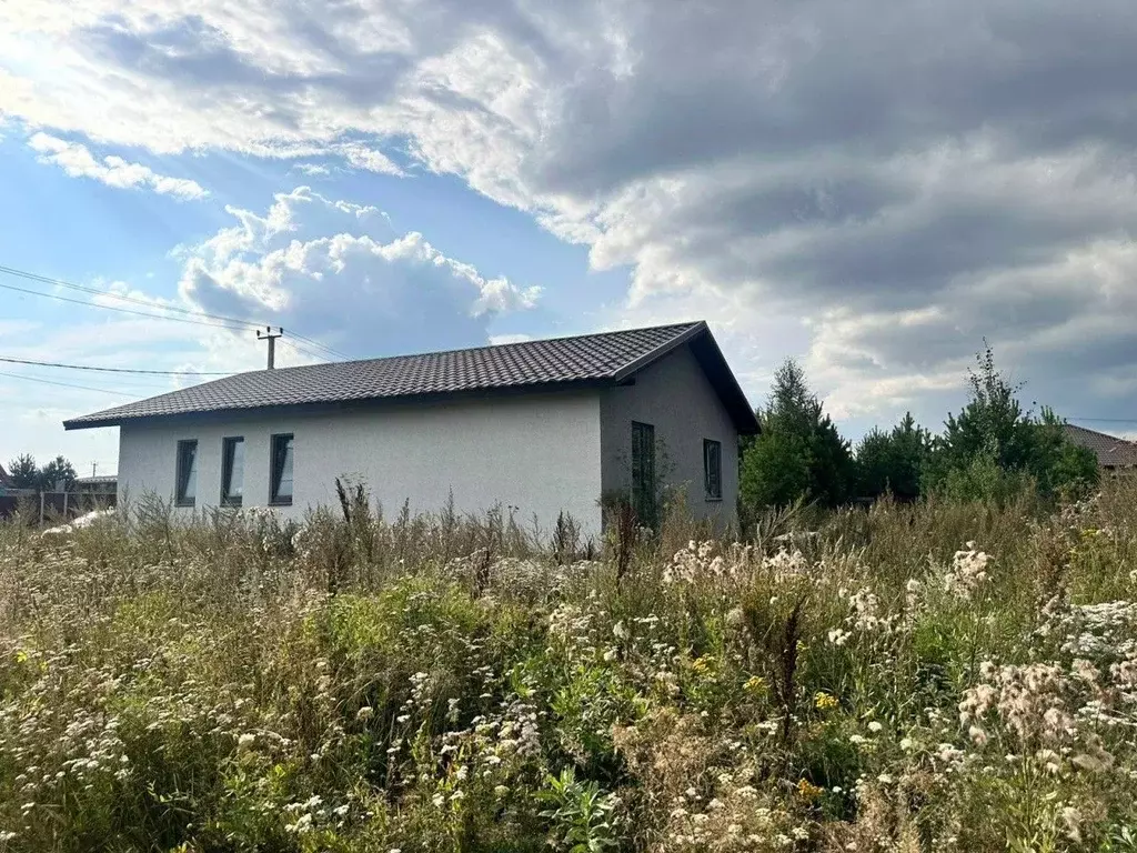 Дом в Свердловская область, Полевской муниципальный округ, с. ... - Фото 1