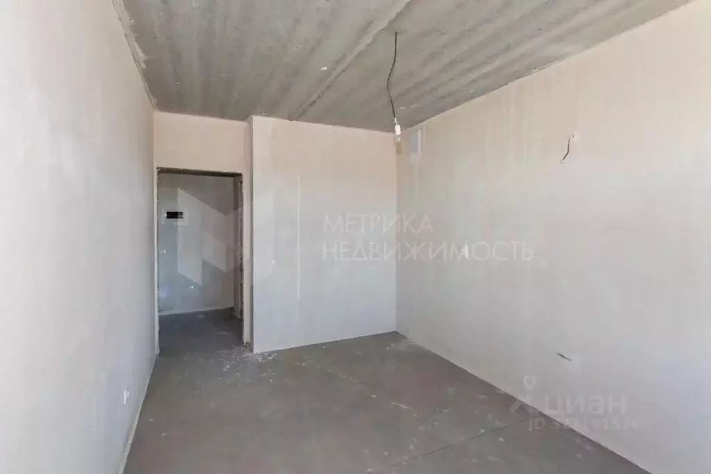 1-к кв. Тюменская область, Тюмень ул. Владислава Крапивина, 4 (36.8 м) - Фото 1