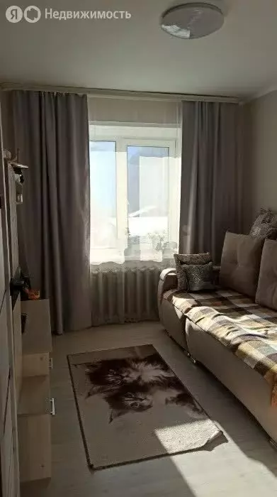 3-комнатная квартира: Горно-Алтайск, улица Григория Чорос-Гуркина, 33 ... - Фото 2