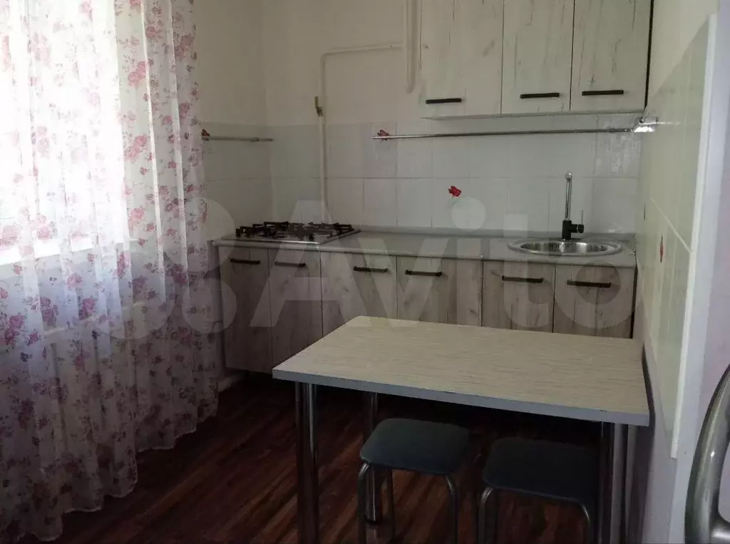1-к. квартира, 40 м, 1/2 эт. - Фото 1