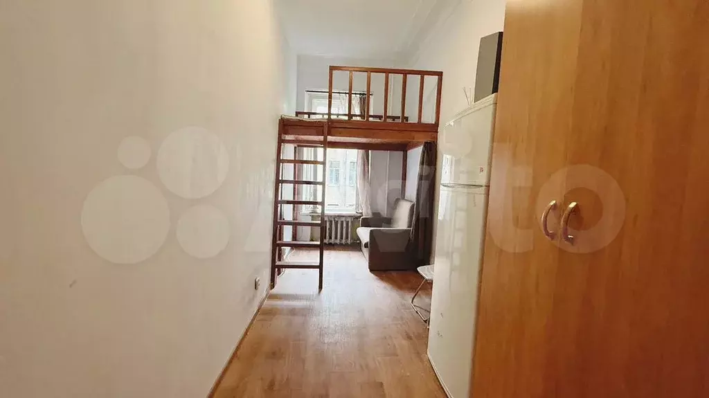 Комната 15 м в 9-к., 4/7 эт. - Фото 1