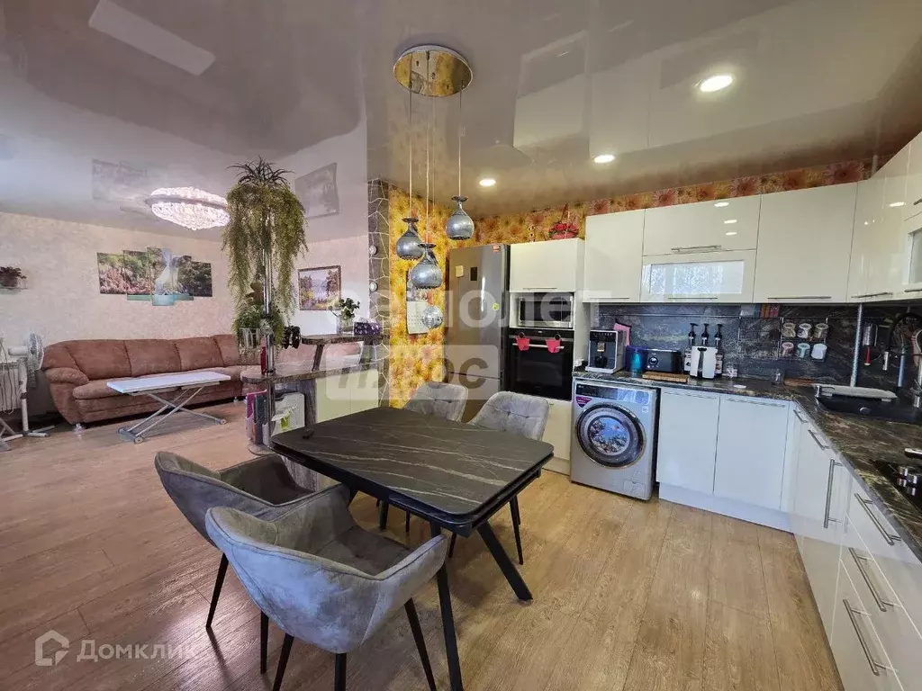 Продаётся 2-к квартира, 65.7 м - Фото 0