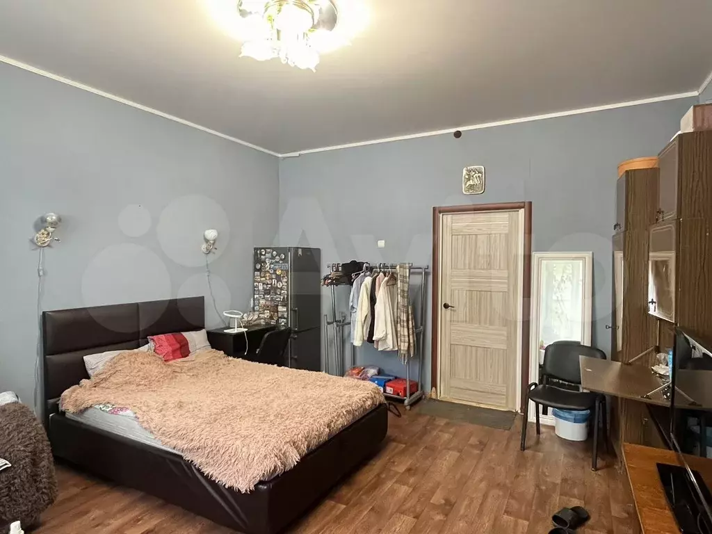 Комната 22 м в 4-к., 1/3 эт. - Фото 0