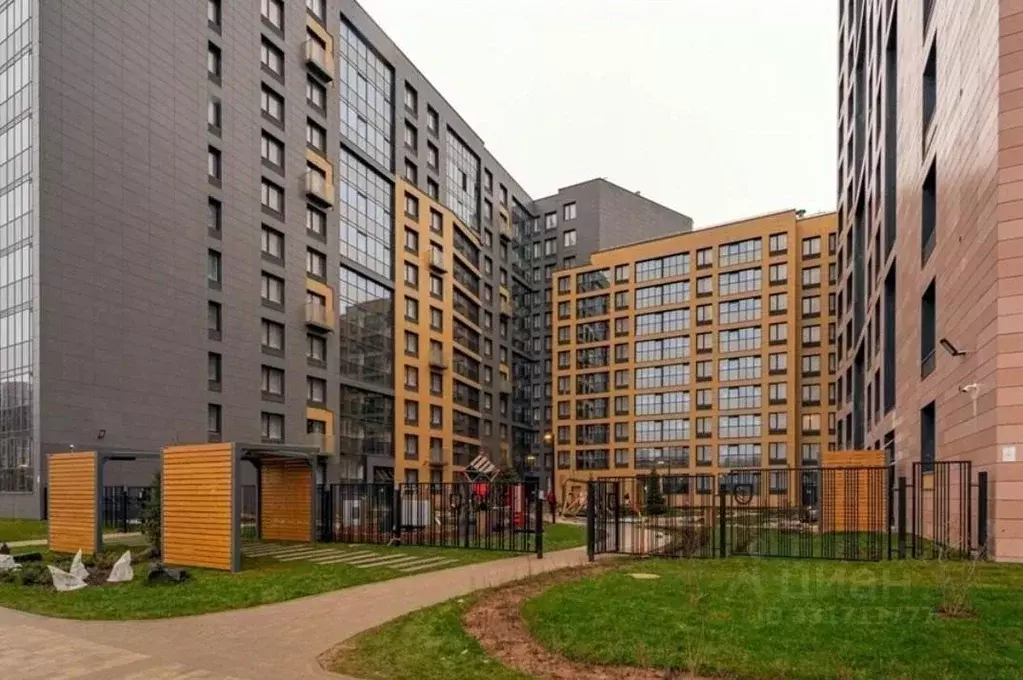 Гараж в Санкт-Петербург ул. Лидии Зверевой, 6 (13 м) - Фото 1