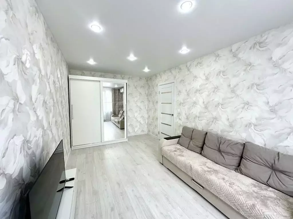 1-к кв. Татарстан, Казань ул. Александра Курынова, 5к3 (40.0 м) - Фото 1