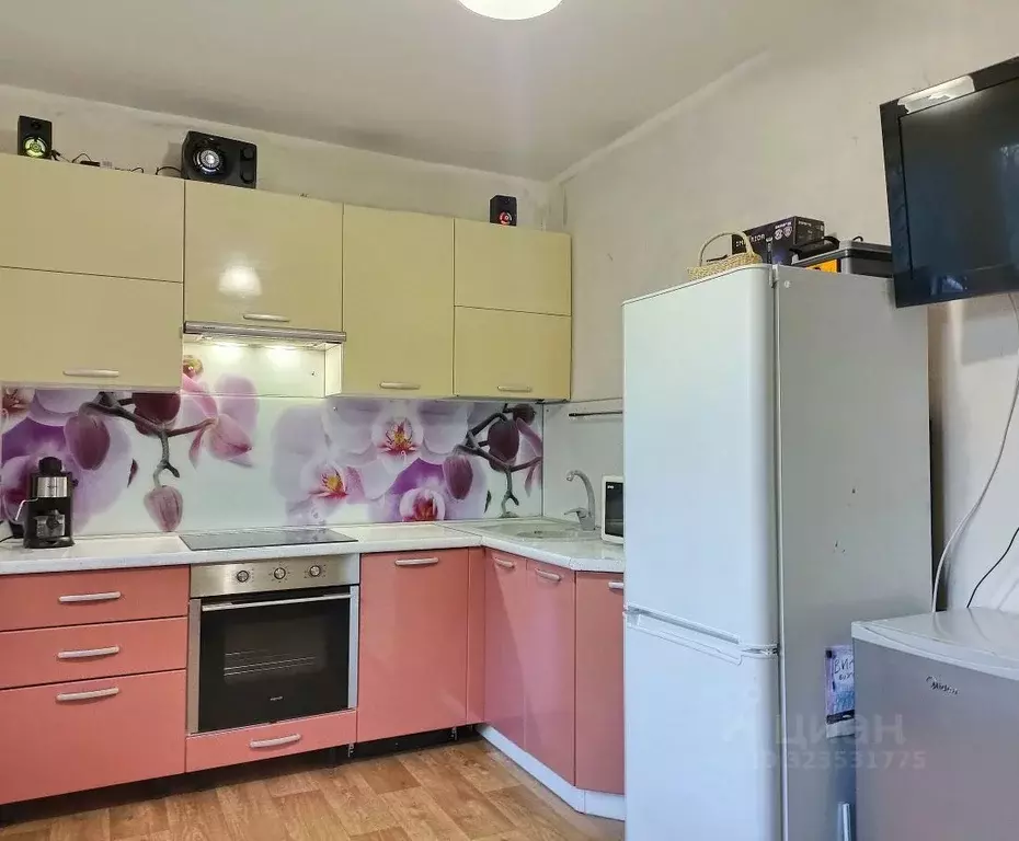 2-к кв. Челябинская область, Челябинск Новороссийская ул., 130б (65.0 ... - Фото 1