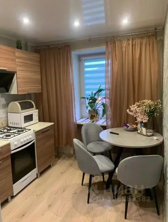 2-к кв. Мурманская область, Мурманск Кольский просп., 58 (49.0 м) - Фото 1