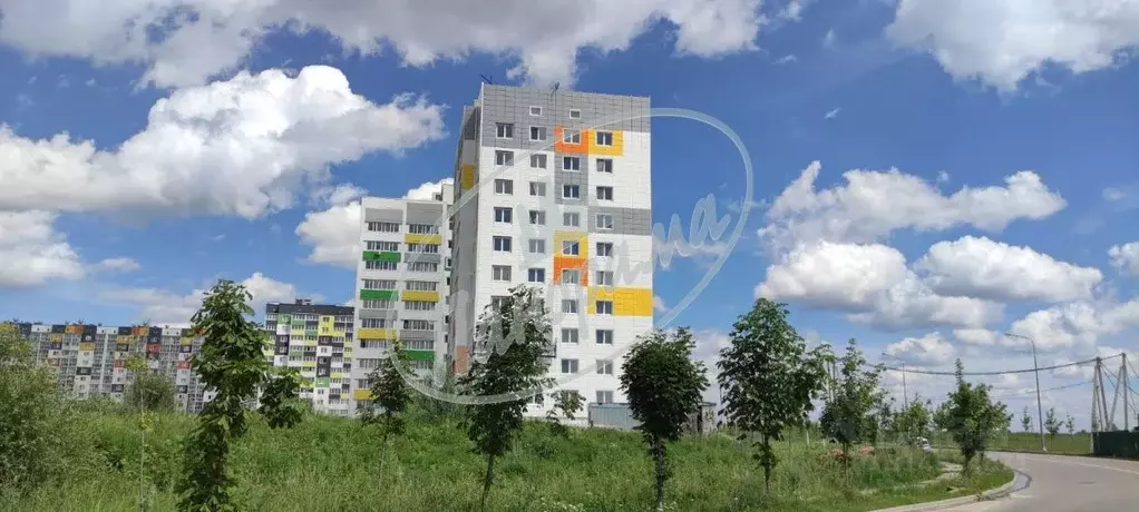 2-к кв. Калужская область, Калуга ул. Минская, 40 (64.0 м) - Фото 0