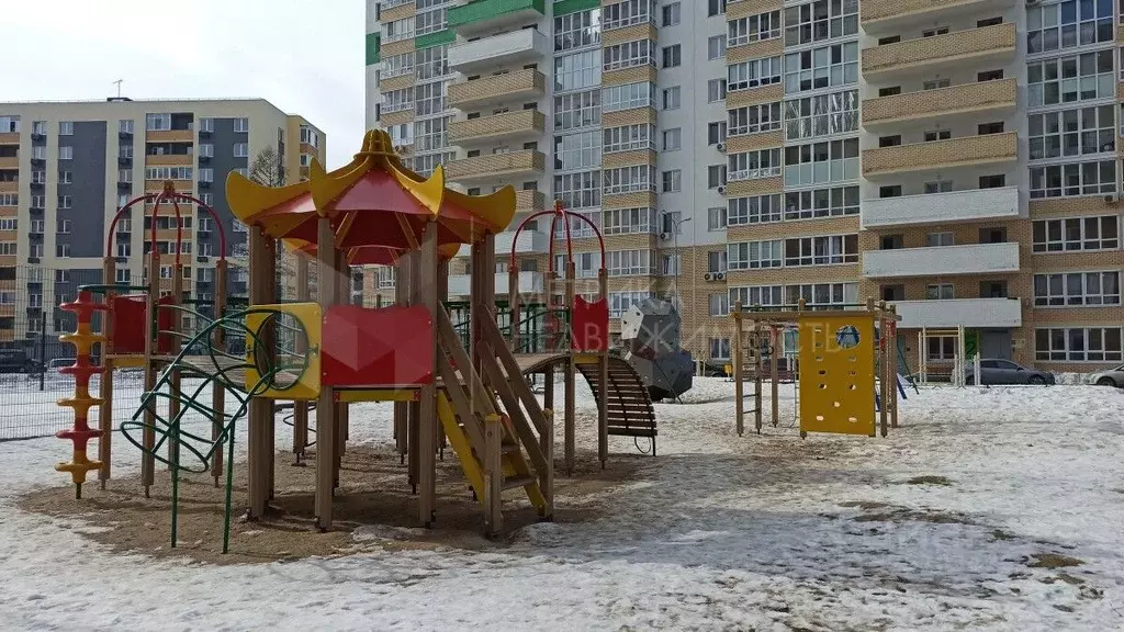 1-к кв. Тюменская область, Тюмень ул. Парада Победы, 9 (33.0 м) - Фото 1