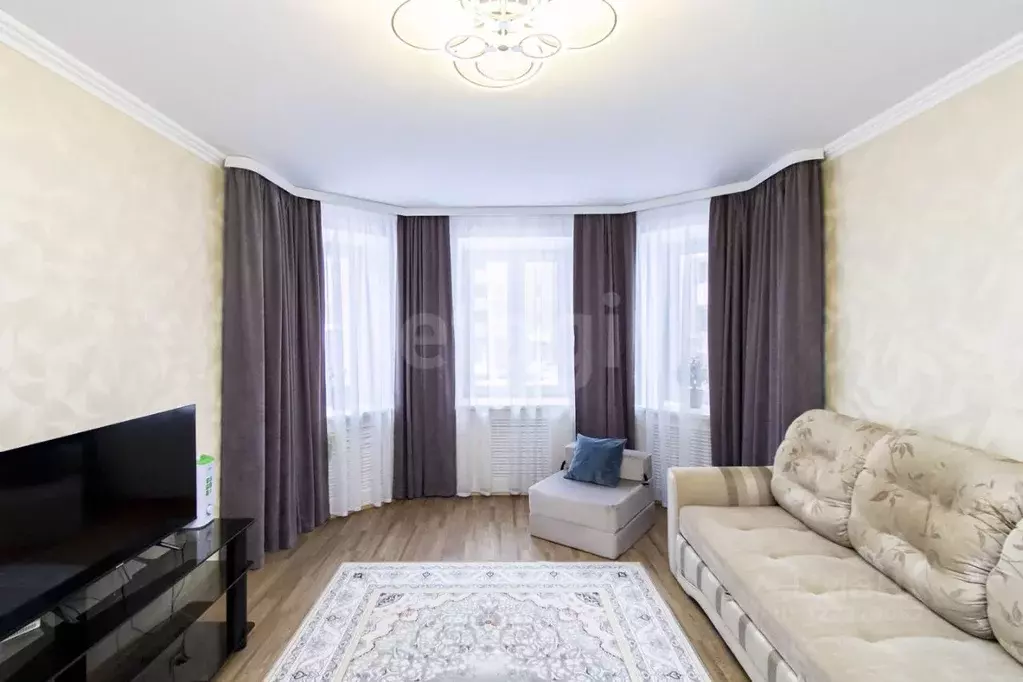 1-к кв. Тюменская область, Тюмень ул. Циолковского, 7к1 (45.7 м) - Фото 1