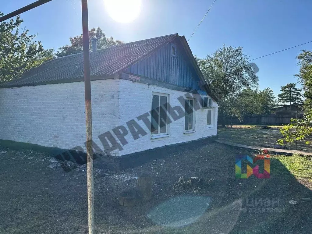 Дом в Калмыкия, Яшалтинский район, с. Эсто-Алтай Комсомольский пер., ... - Фото 2