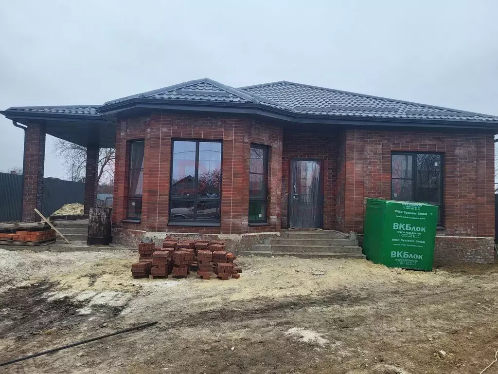 Дом в Ростовская область, Новочеркасск Сарматская ул. (100 м) - Фото 1