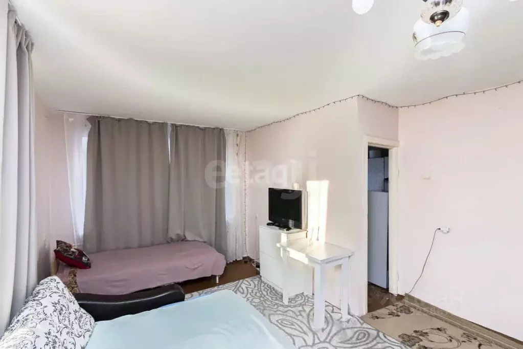 1-к кв. Тюменская область, Тюмень проезд Геологоразведчиков, 21 (30.2 ... - Фото 1