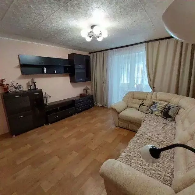 3-к кв. Омская область, Омск Транссибирская ул., 4 (70.0 м) - Фото 1