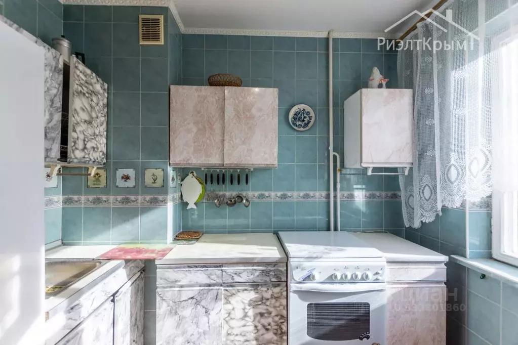 2-к кв. Крым, Симферополь ул. Героев Сталинграда, 35 (51.0 м) - Фото 2