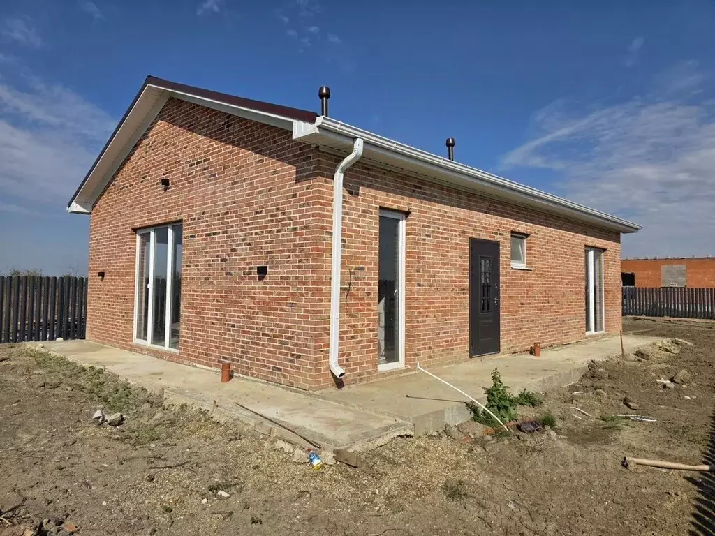 Дом в Адыгея, Тахтамукайский район, Энемское городское поселение, ... - Фото 1