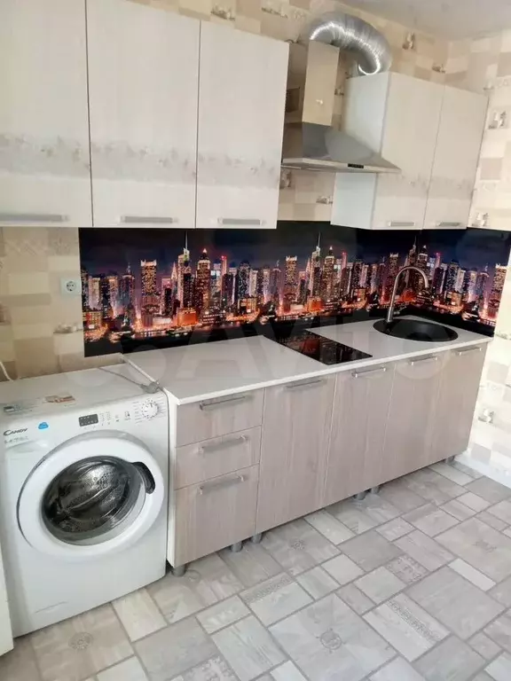 1-к. квартира, 40 м, 4/11 эт. - Фото 0