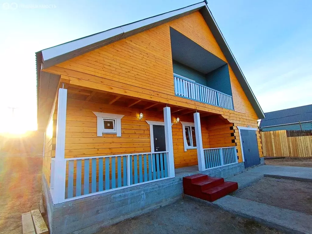 Дом в Урик, Горная улица (250 м) - Фото 1