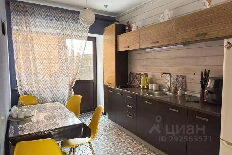 Дом в Башкортостан, Белорецкий район, Абзаковский сельсовет, с. ... - Фото 2